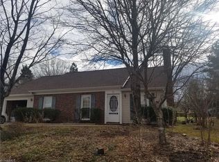 1604 Harrod Ln, Greensboro, NC 27410