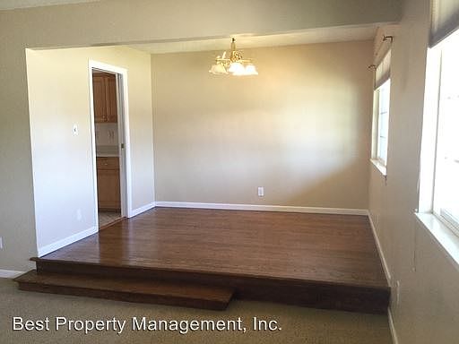 4th image of 5131 Royal Palm Dr