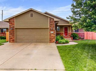 4318 N Dellrose Cir, Wichita, KS 67220