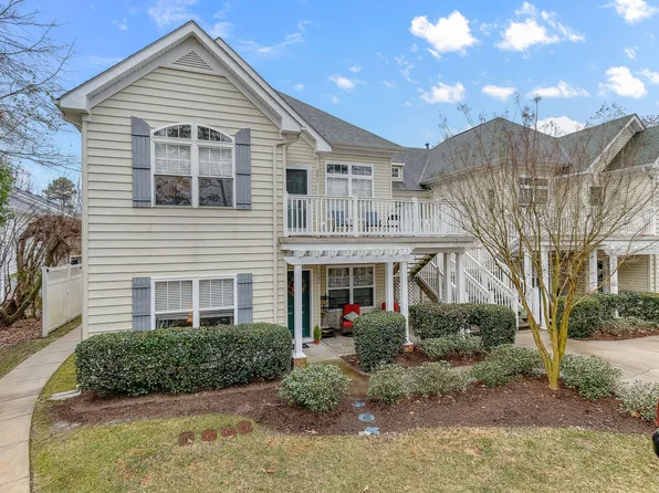 408 Coastal Walk Pl APT 103, Virginia Beach, VA 23451
