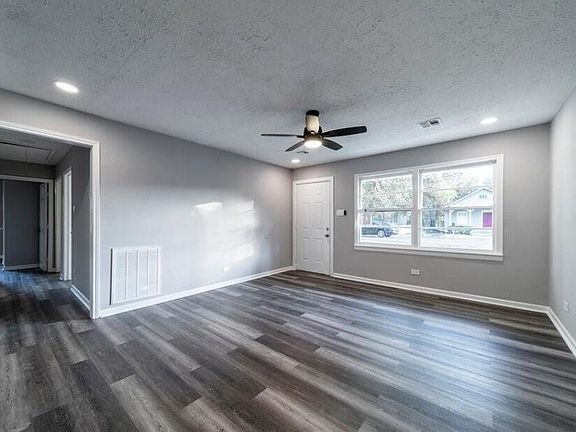 3rd image of 4611 Nevada St