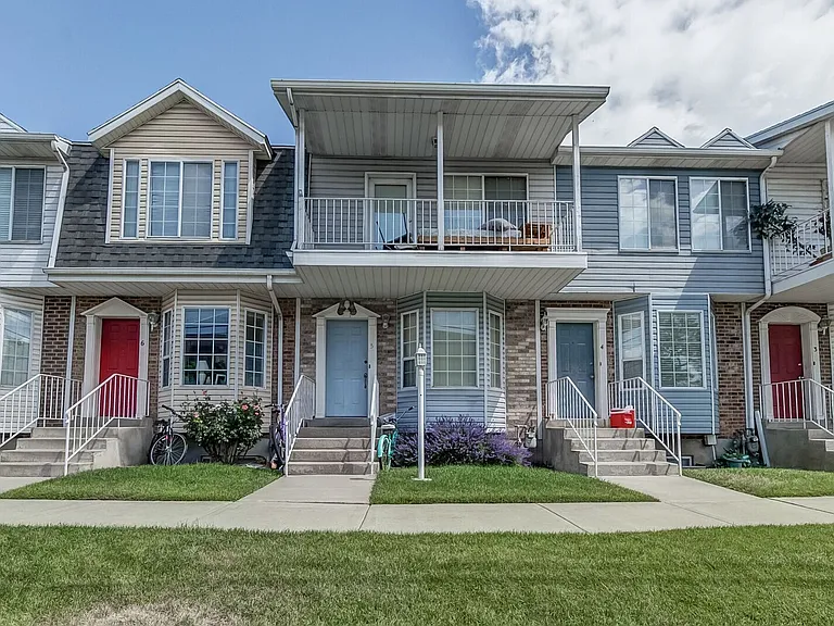 547 N 300 E #5 — Photo 1