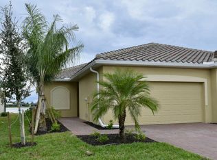 2592 Vine Ave, Naples, FL 34120
