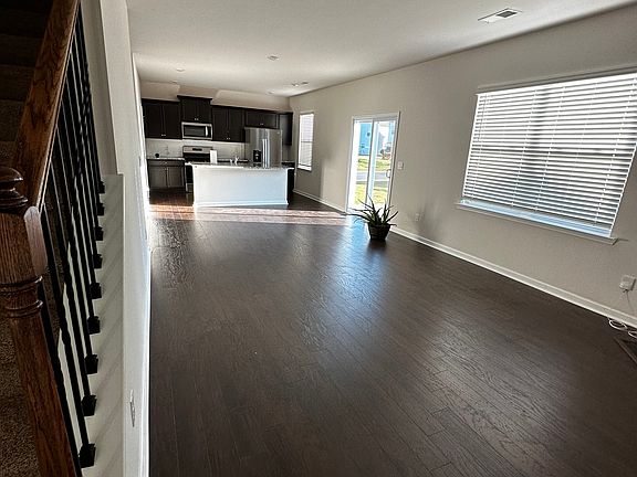 3rd image of 101 Mosby Dr