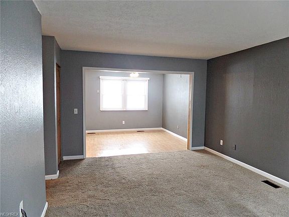 3rd image of 9888 Green Dr