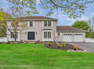 18 Jennifer Dr, Red Bank, NJ 07701