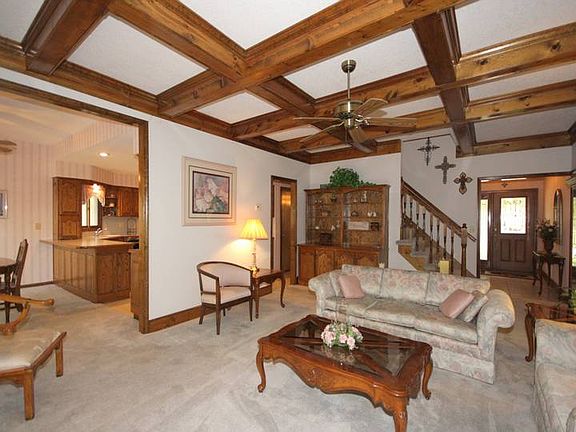 Spacious Living Rm
