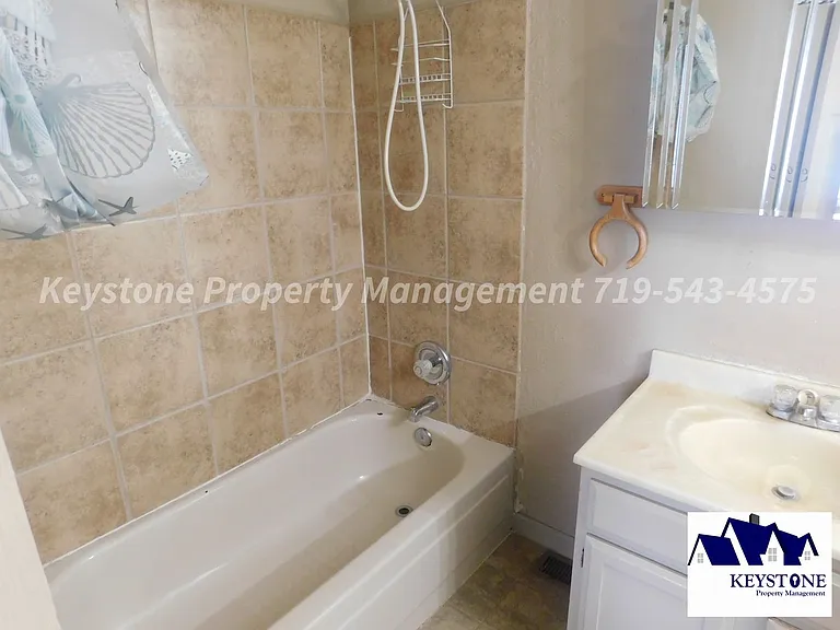 906 N Glendale Ave — Photo 18
