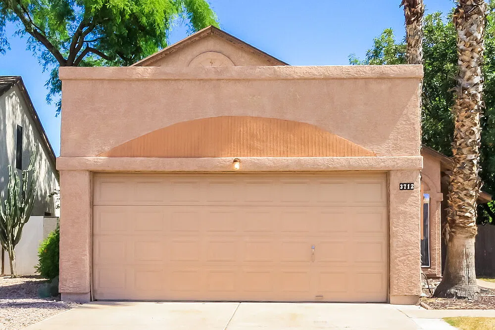 3 bed, 2.0 bath, 1554 sqft, $2,755 — Photo 1