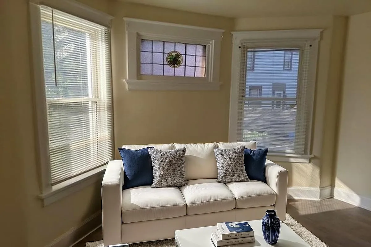 3513 Hudson Avenue Unit 1 — Photo 4