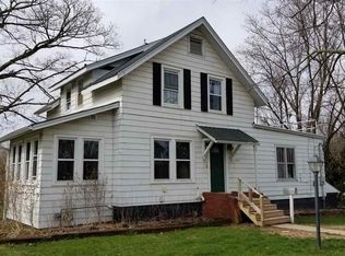 1160 Maple St, Lancaster, WI 53813