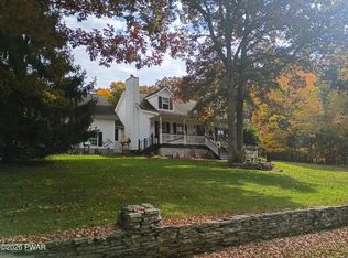 110 Winding Brook Dr, Shohola, PA 18458