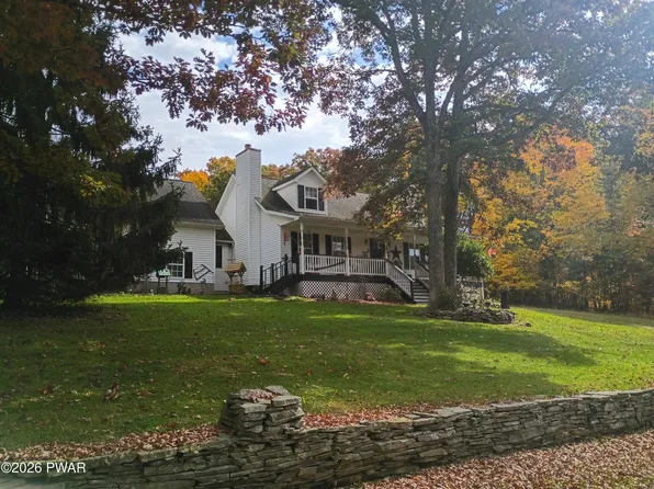 110 Winding Brook Dr, Shohola, PA 18458