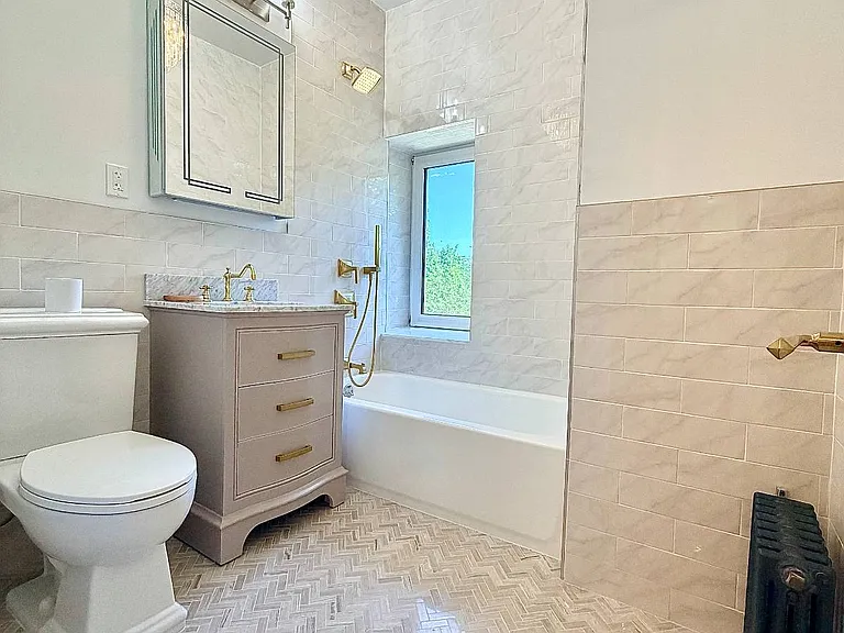 155 Beacon Hill Dr #9 — Photo 8