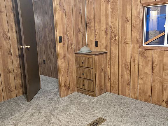 5th image of 1701 N Glenbrook Rd