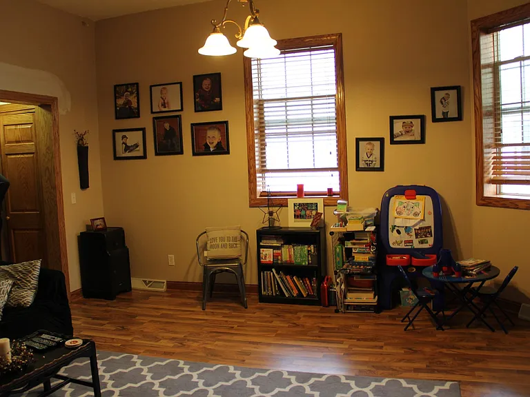 2440 N Oakland Ave — Photo 4