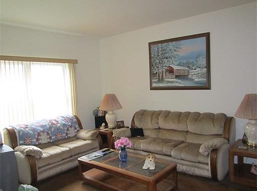 3rd image of 43 Dogwood Ct