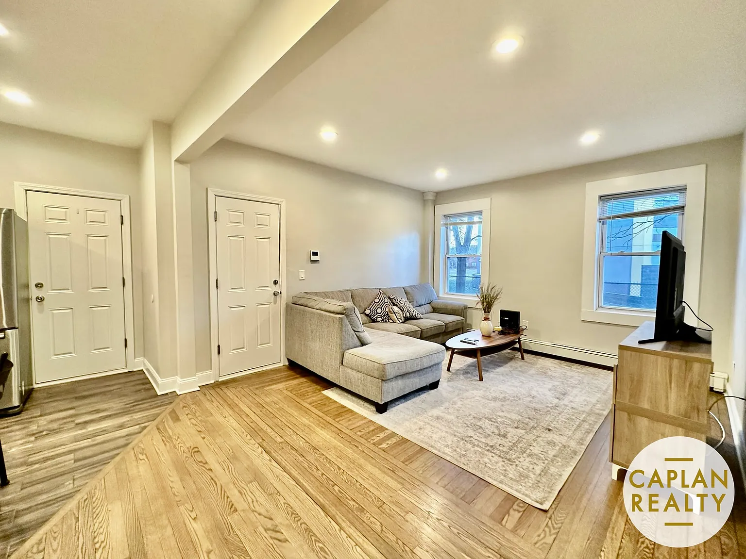 2 bed, 752 sqft, $1,995 — Photo 2
