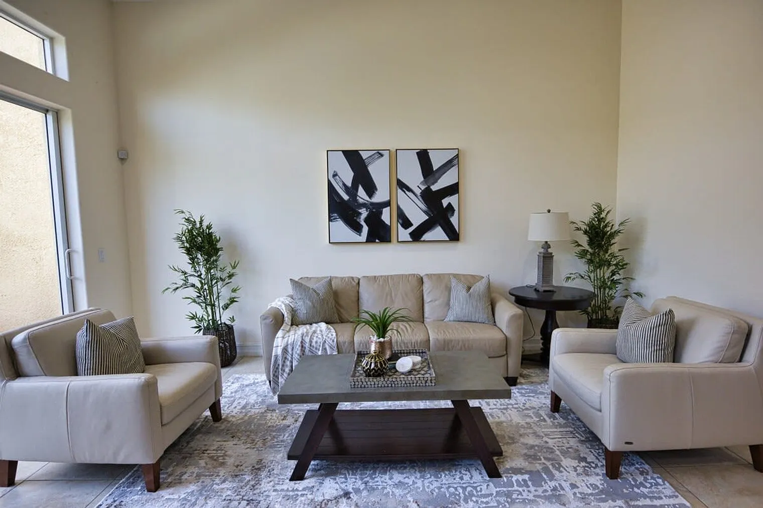 3 bed, 2.0 bath, 3552 sqft, $6,398 — Photo 1