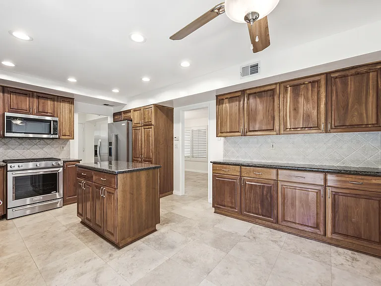 681 Triunfo Canyon Rd — Photo 8