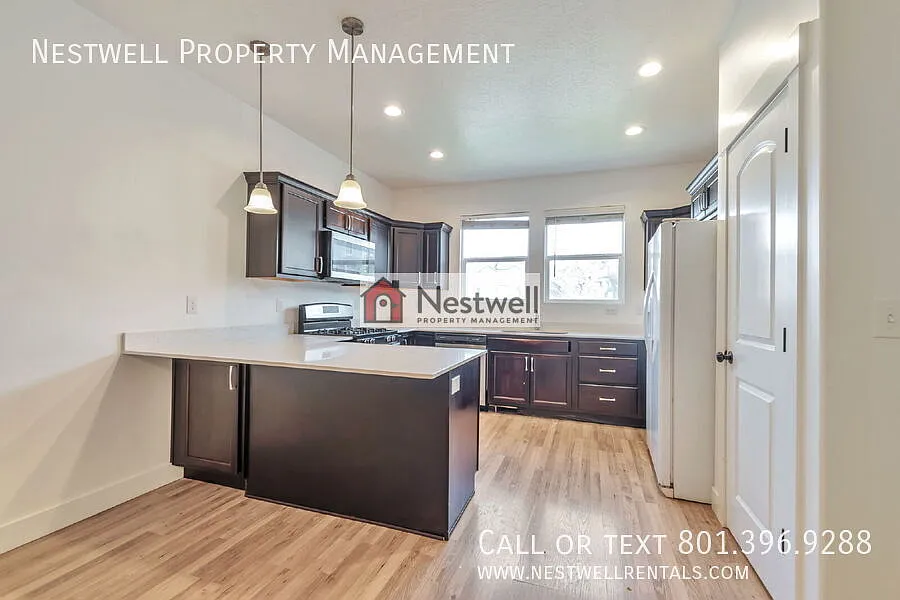 Great 3-bed townhome in Herriman — Photo 3