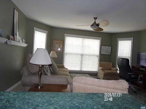 3rd image of 129 Oak View Rd