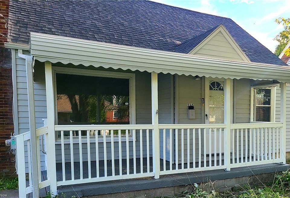 1st image of 225 Maywood Dr