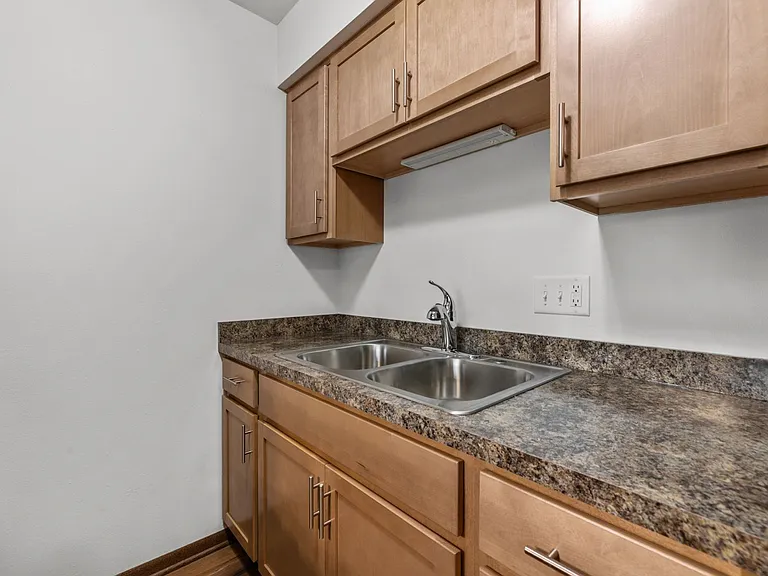 W63N14262 Washington Ave #81 — Photo 11