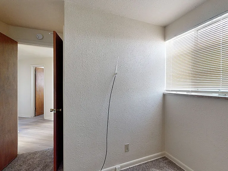 7400 W 10th Ave — Photo 13