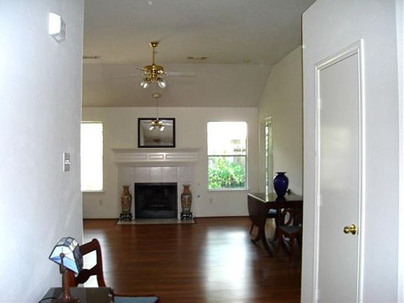This home is beautiful and you will feel pride when you invite your friends and neighbors over.