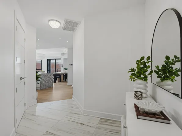 1420 Rue Sherbrooke #O-404, Montreal, QC H3G 2S8