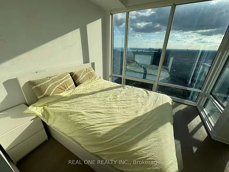 488 University Ave #4911 — Photo 7