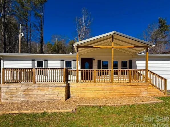 1050 Wyatt Town Rd, Burnsville, NC 28714