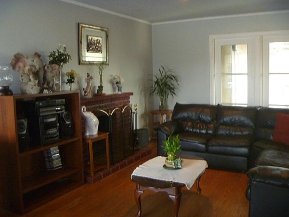4th image of 110 Del Monte Ave
