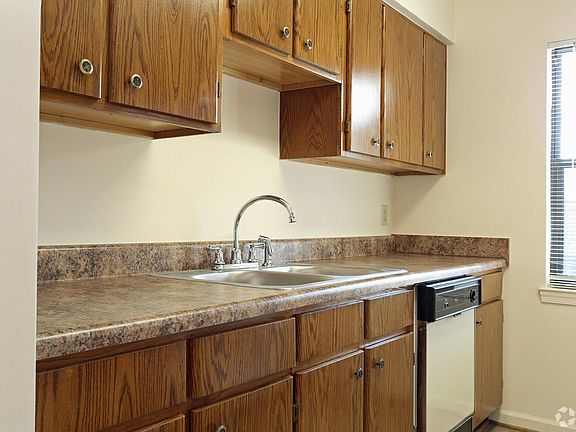 5th image of 16 Belles Cove Dr APT N