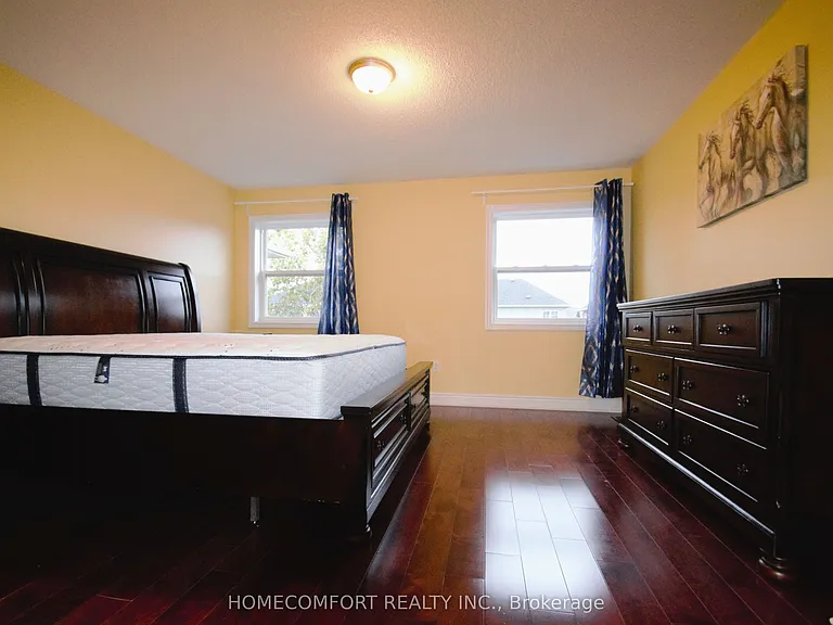 28 Deerwood Cres — Photo 14