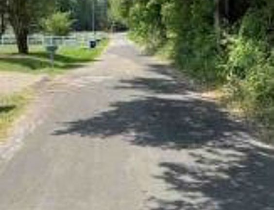 Exterior Neighborhood (street photo)