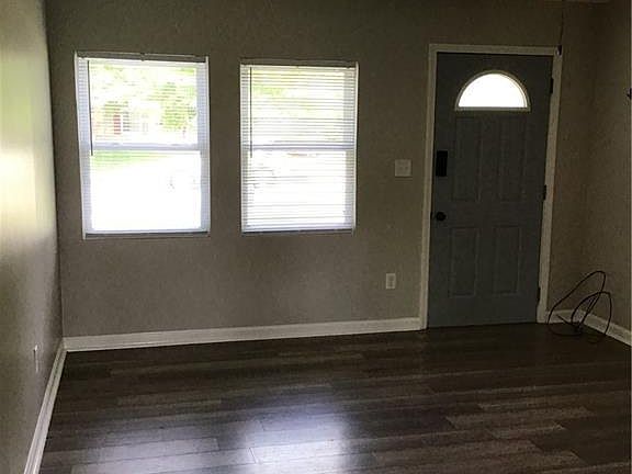 2nd image of 1463 Hillcrest Dr
