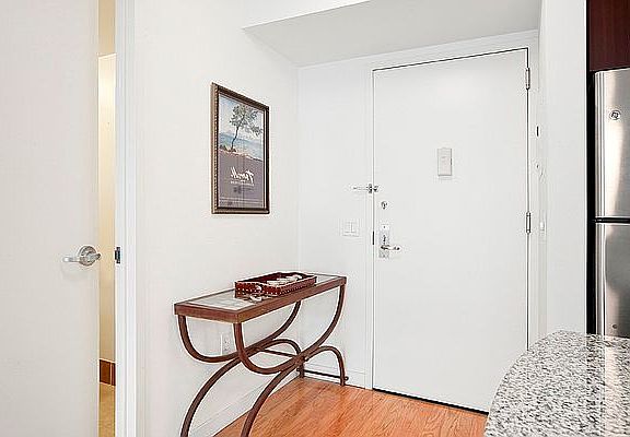 4th image of 555 W 23rd St APT S5a