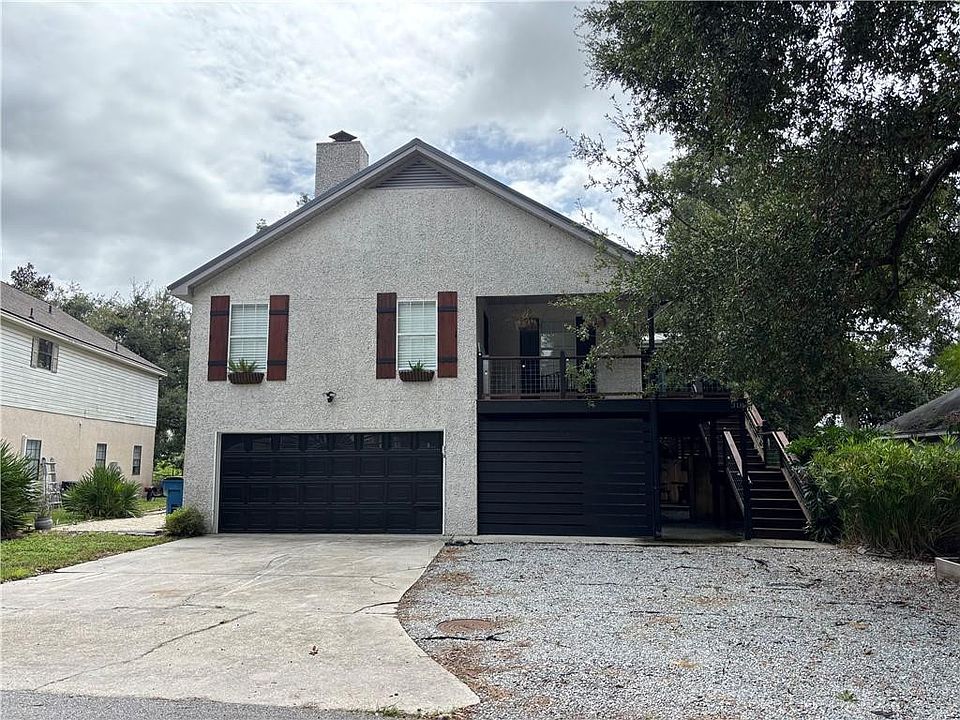 1st image of 318 Sandcastle Ln