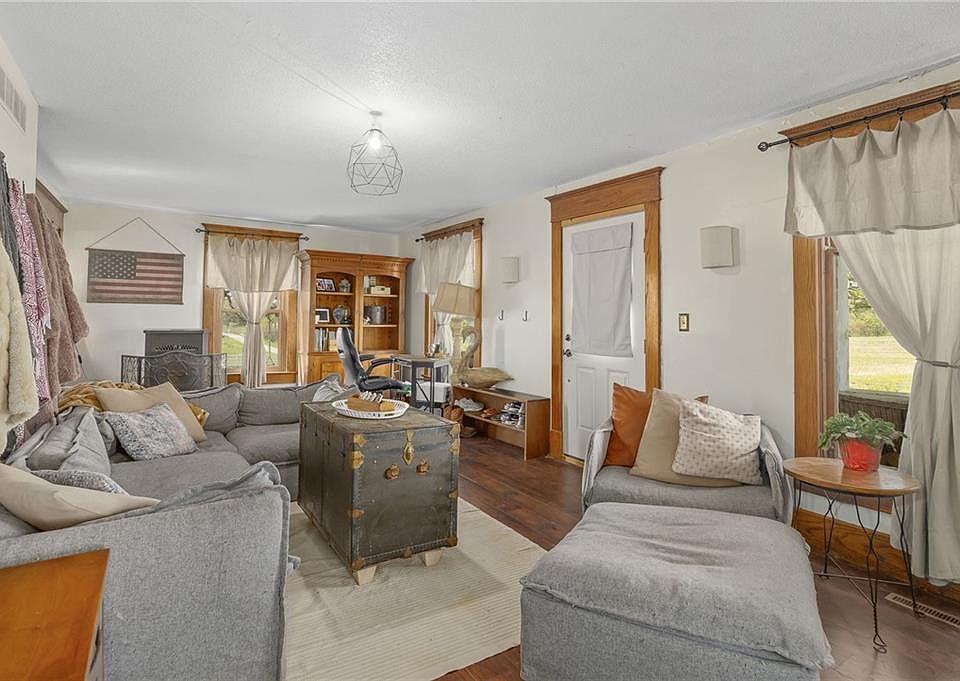 6274 NW Thornton Rd, Union Star, MO 64494 | Zillow