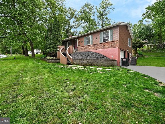 3rd image of 456 Martic Heights Dr