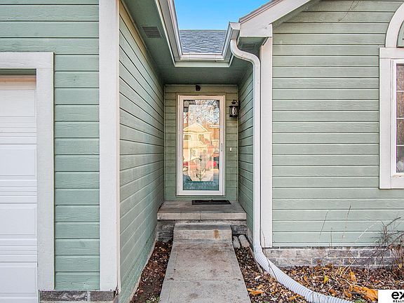 3rd image of 2916 N 153rd Cir