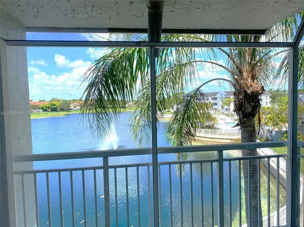 8600 SW 212th St APT 308, Cutler Bay, FL 33189