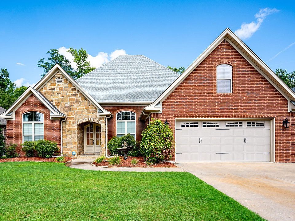 1st image of 267 Lake Valley Dr