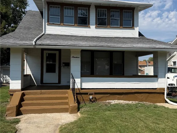 19 Sandhurst Dr, Dayton, OH 45405