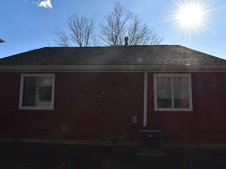 315 Pond View Ln — Photo 8