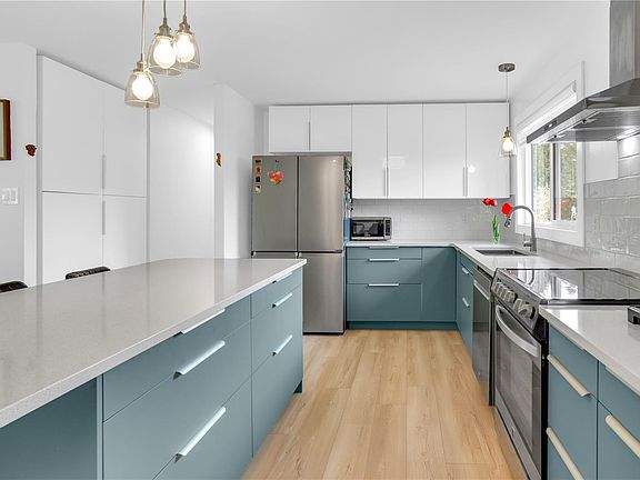4th image of 4085 Wellesley Ave