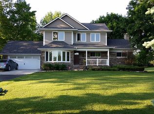 940 E Silverbell Rd, Lake Orion, MI 48360