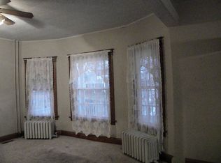 815 Isett Ave, Wapello, IA 52653